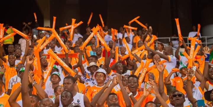 CAN 2023 : 2 000 supporters locaux sont recrutés pour soutenir les 24 équipes en compétition.